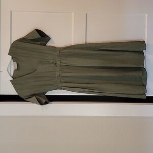 EVERLANE💥 PRICE DROP💥GREEN DRESS WITH POCKETS SZ.0 BEAUTIFUL FALL GREEN